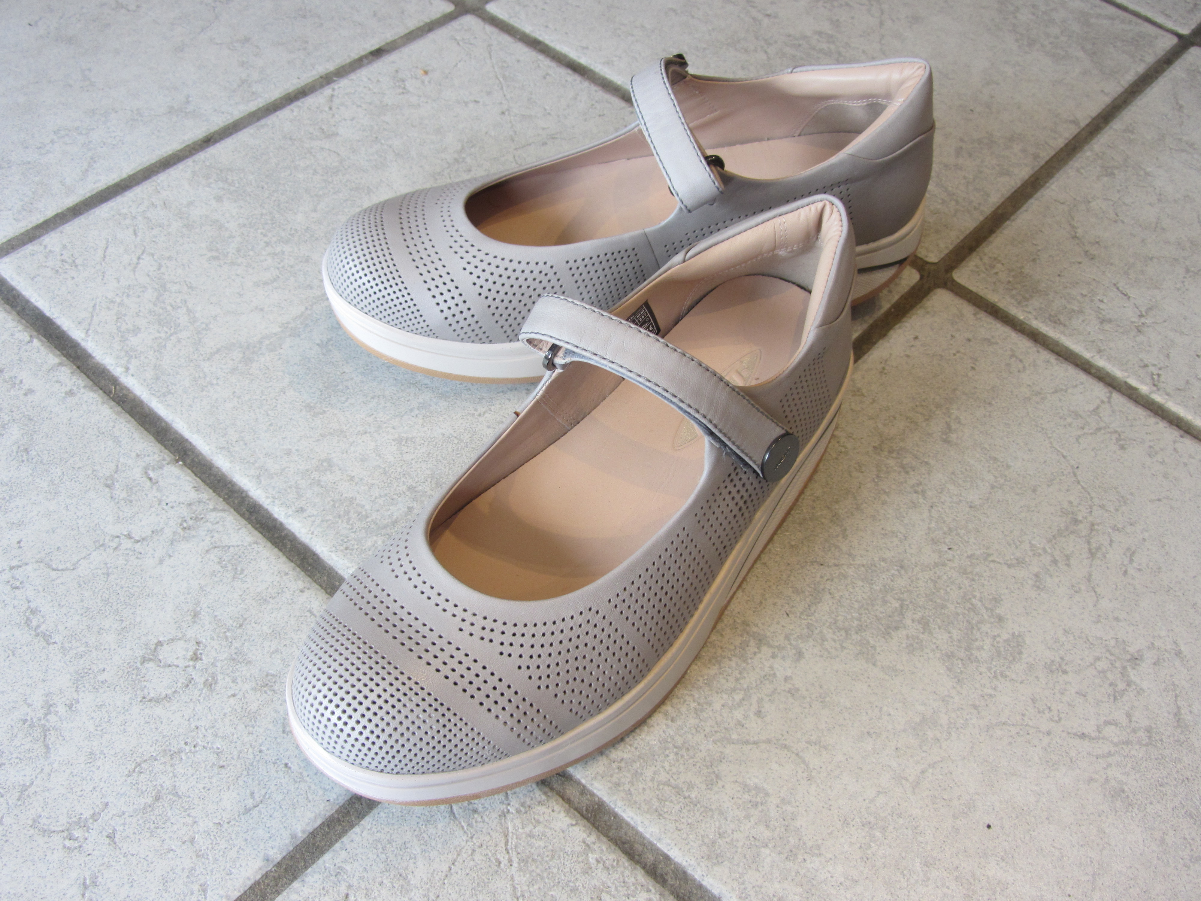 image 3 robe beige pour femme